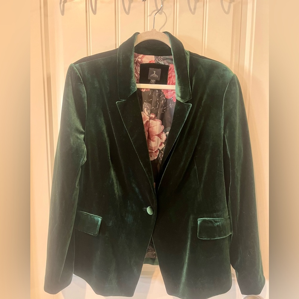 Jules & Leopold Green faux velvet jacket! Women’s Size XL worn once.